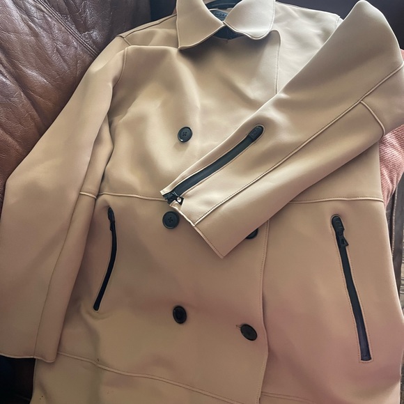 Beautiful Tan Rudsak .Trench Coat - Picture 7 of 10